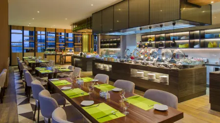 Holiday Inn Nanjing Qinhuai South Suites Отели рядом с достопримечательностью «Communication University of China, Nanjing»