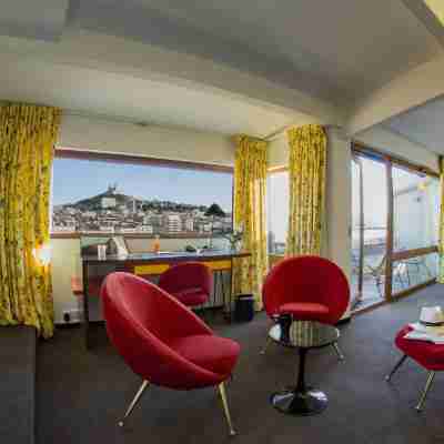Hôtel La Résidence du Vieux-Port Rooms