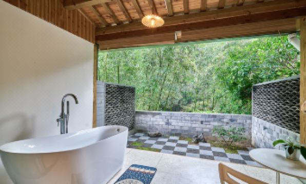 Weiwen Xiaozhu Hotel