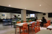 M Hotel - breakfast