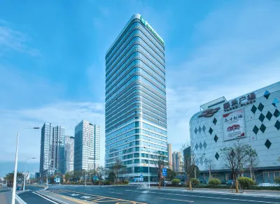 Holiday Inn Express Fuzhou Downtown Hotels near Xinhua Shopping Mall