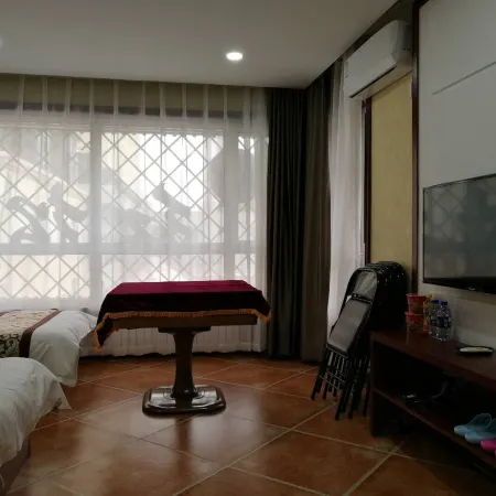 Binxian Hongsong Holiday Hotel Hotels in Bin County