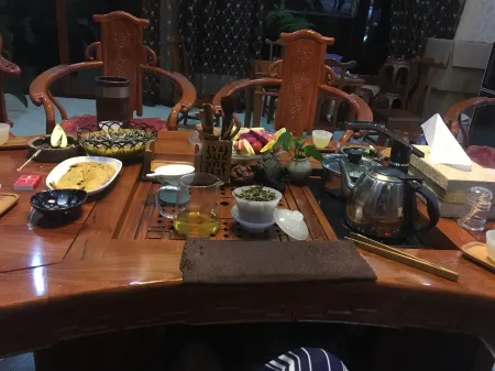 Yunxian Impression Theme Hotel Отели рядом со станцией Yunxian Railway Station