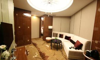 Q+ Huili Mingzhu Business Holiday Hotel