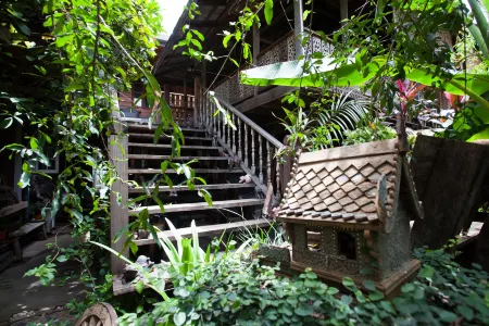 Tiptopthai House Отели рядом с достопримечательностью «Huaykaew Road»