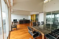 RedDoorz near Osmena Highway 1