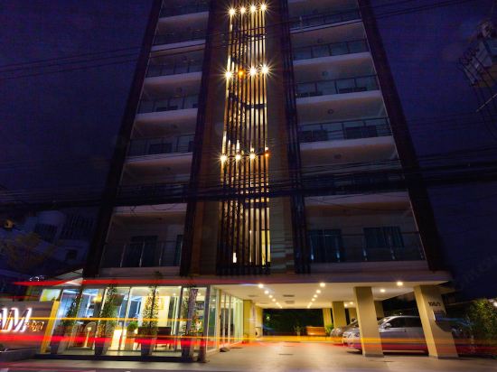 Hotels Near Sanctuary By A In Bangkok 21 Hotels Trip Com