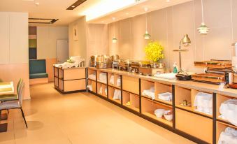 Homeinn Selected Hotel (Tongde Kunming Shopping Center Wan Hong Road)