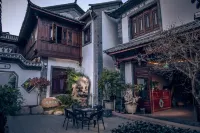 Shaxi Aoding Courtyard