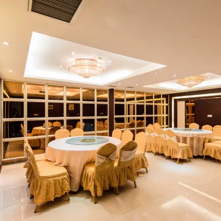 Huayu Jianguo Hotel