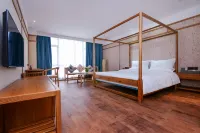 Quieting Hotel (Chongqing Wanzhou Wanda Plaza) Hotels near Chongqing Information Technology College