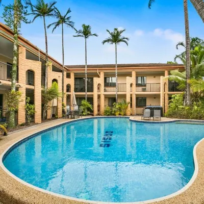 Oasis Inn Apartments Hotels near McLeod Street Pioneer Cemetery