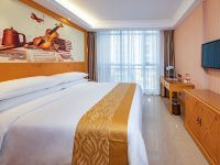 维也纳3好酒店(泉州香槟公馆店) - 温馨大床房