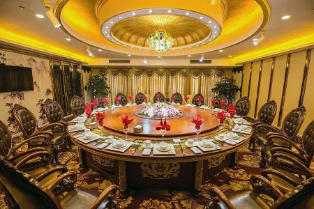 Tiancheng  International Hotel (Neijiang Wanda High-speed Railway Station) Отели рядом с достопримечательностью «Zhang Daqian Memorial Hall»