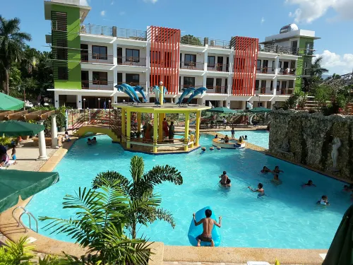 모알보알 트로픽스