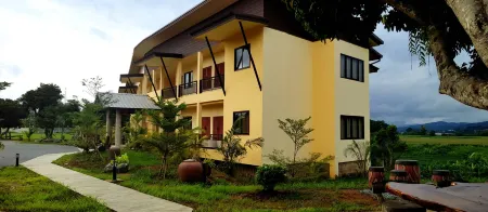 Baan Sakuna Hotel Отели в г. Чианг Кхонг