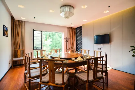 Maquan Hostel Отели в г. Инань