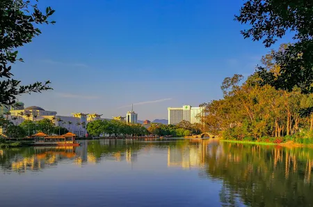 Lakeside Hotel Отели рядом с достопримечательностью «Fuzhou University Zhicheng College»