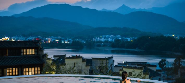 Qingmei Xueshe Shilily Hot Spring Hotel Hotels in Yi County