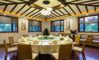 Huanting Fushi Shanju Holiday Hotel