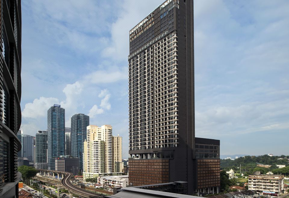 5. 알릴라 방사르,..