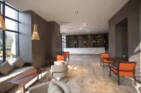 Xianning Liantou Park Road Hotel