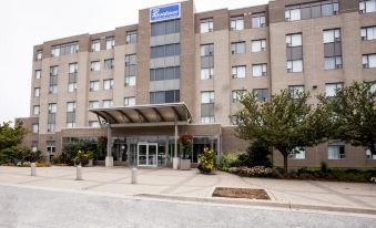 Residence & Conference Centre - Niagara-on-The-Lake