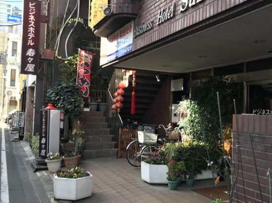 高崎のトヨタレンタリース群馬 高崎柴崎店の格安素泊まりホテルを宿泊