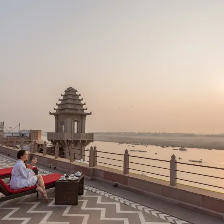 BrijRama Palace, Varanasi - by the Ganges