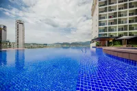 Quinter Central Nha Trang - Infinity Pools