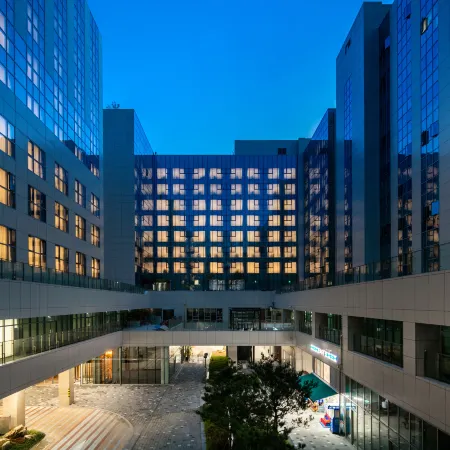 GOLDEN TULIP Incheon Airport Hotel & Suites
