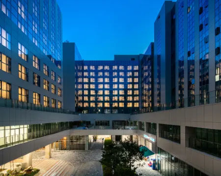 GOLDEN TULIP Incheon Airport Hotel & Suites Hotels in Incheon