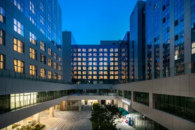 GOLDEN TULIP Incheon Airport Hotel & Suites Hotel dekat Incheon International Airport