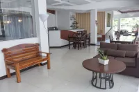 Tiptop Tower Suite Inn