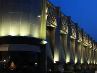 Holiday Palace Hotels in Krong Poi Pet
