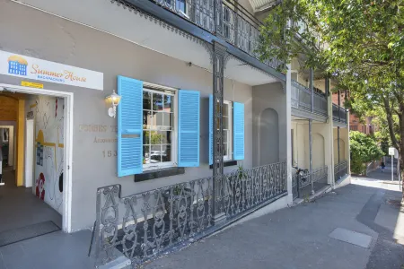 Summer House Kings Cross Отели в г. Woolloomooloo