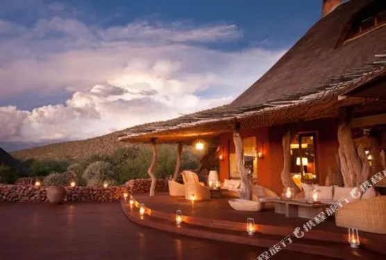 墨扎 - 提斯瓦魯卡拉哈里華麗私人野生動物保護區