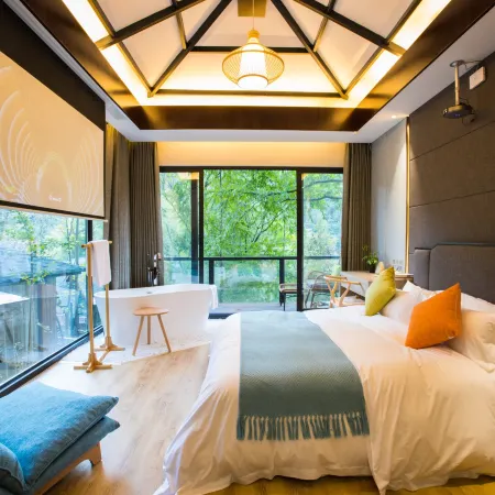 Bo Yin Liu Xiu Light Luxury Hotel