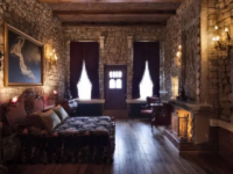 Sacred House Hotels near Wish Hill