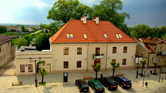 Hotel Pod Dębem