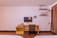 Leo Homestay (Haikou Meilan International Airport) - 2 Yıldız