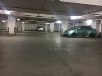 Hotel Orange International - parking