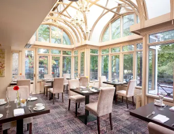Corus Hyde Park Hotel