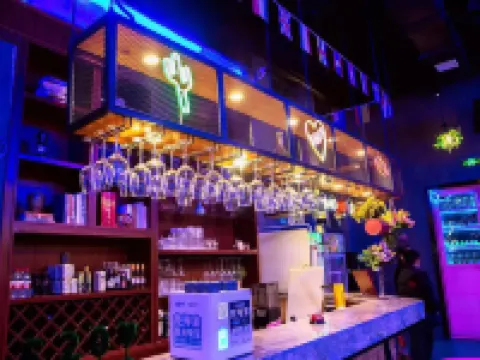 Perth Crown International Hotel Hotels in Fenyi