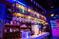 Perth Crown International Hotel Hotels in Fenyi