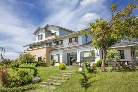 The Tree Отели рядом с достопримечательностью «Озеро Задний Валентина»