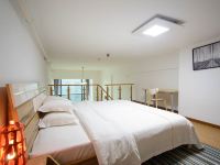 奥因斯公寓(广州南站敏捷店) - 温馨复式大床套房