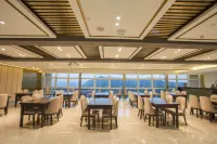 Golden Sunshine Hotel