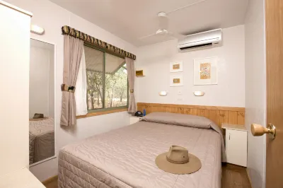 Nitmiluk Chalets Hotels in Lansdowne