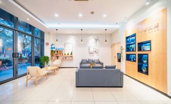 Yuzhan Hotel (Shanghai Jiading Xincheng Baolong Plaza)